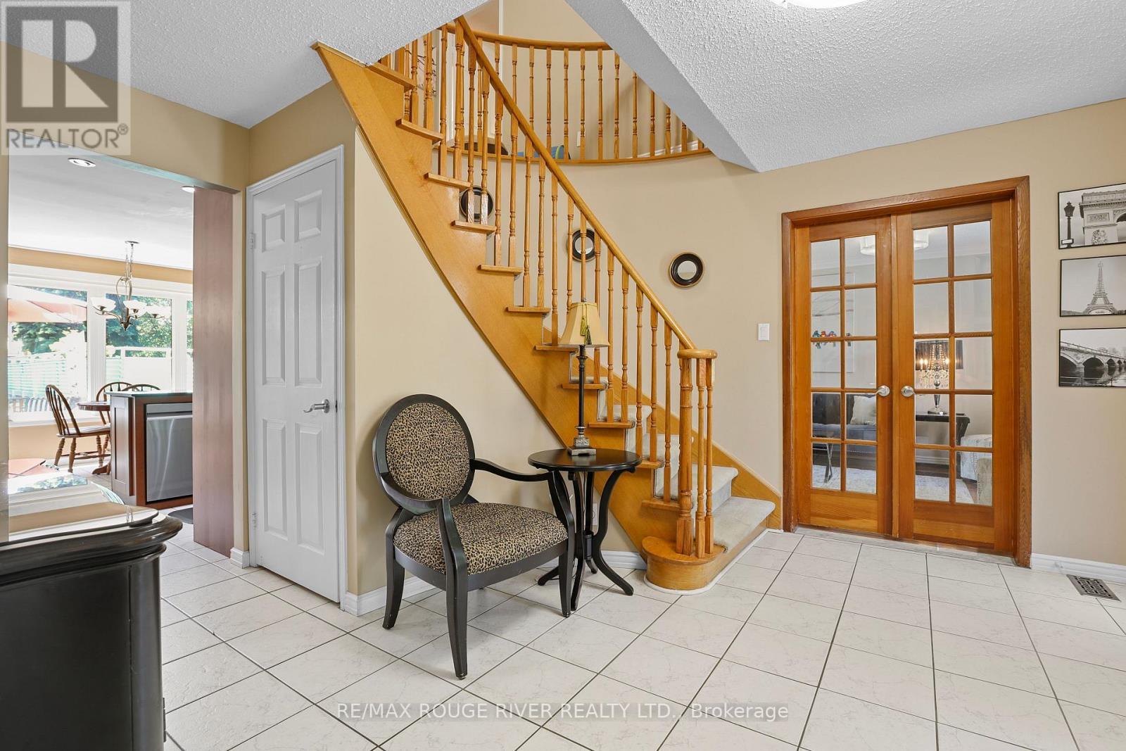 Foyer - 11 Canmore Boulevard, Toronto, ON - Indoor Photo Showing Other Room