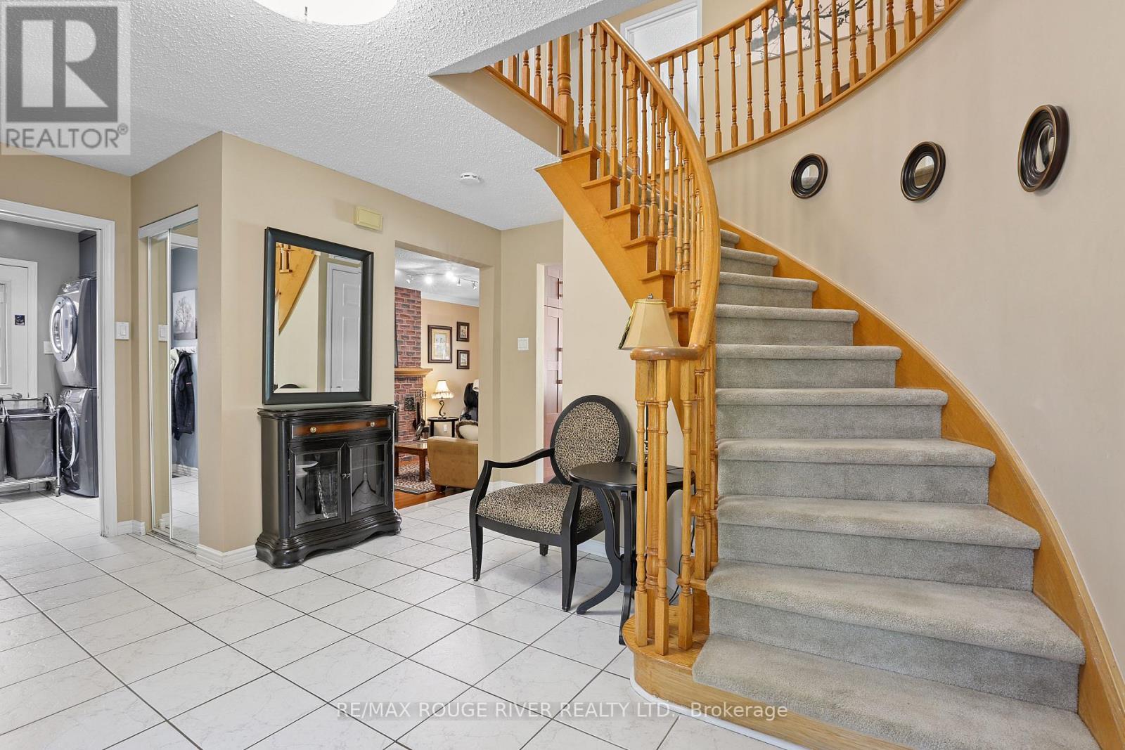 11 Canmore Boulevard, Toronto, ON - Indoor Photo Showing Other Room