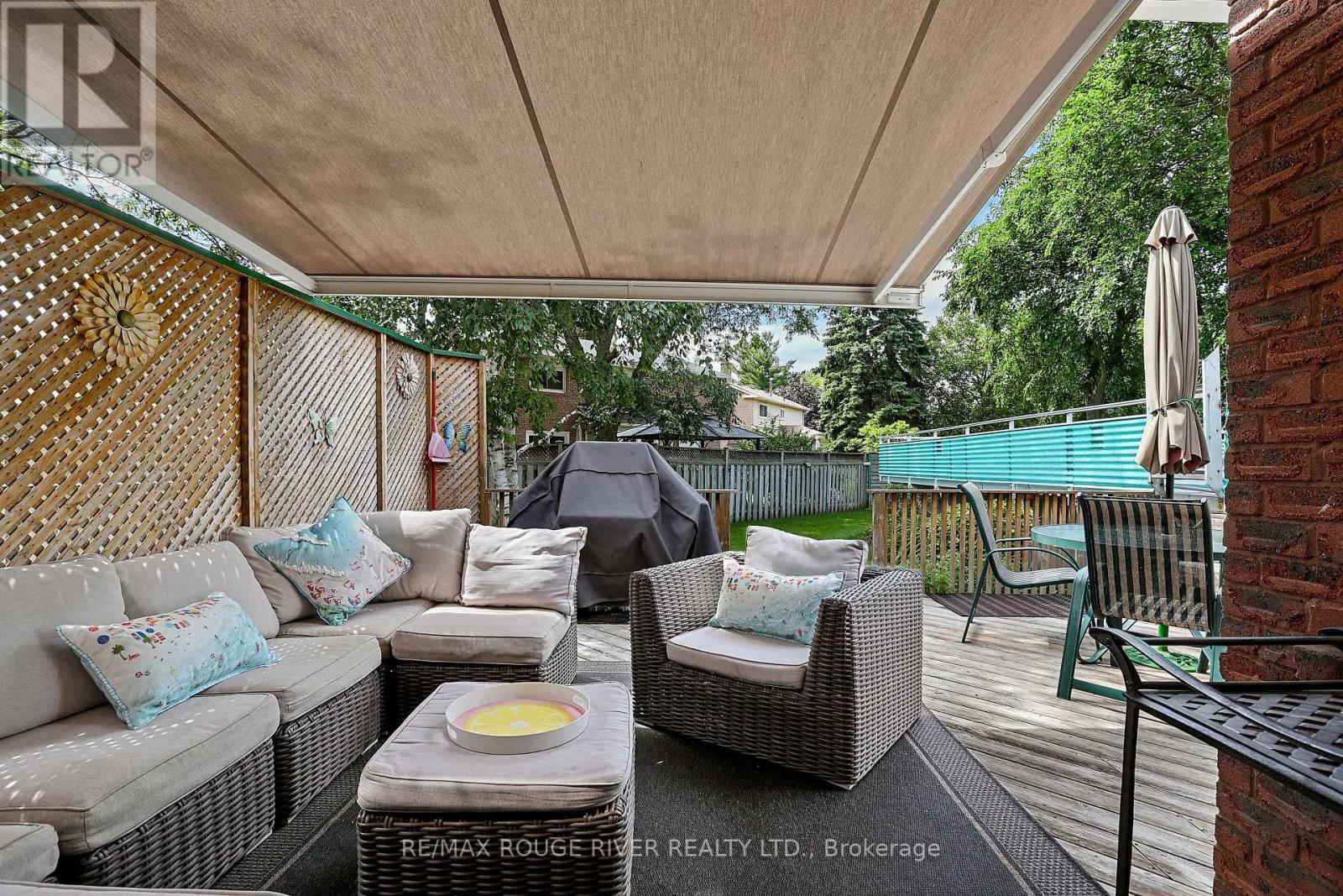 Retractable Awning - 11 Canmore Boulevard, Toronto, ON - Outdoor With Deck Patio Veranda With Exterior