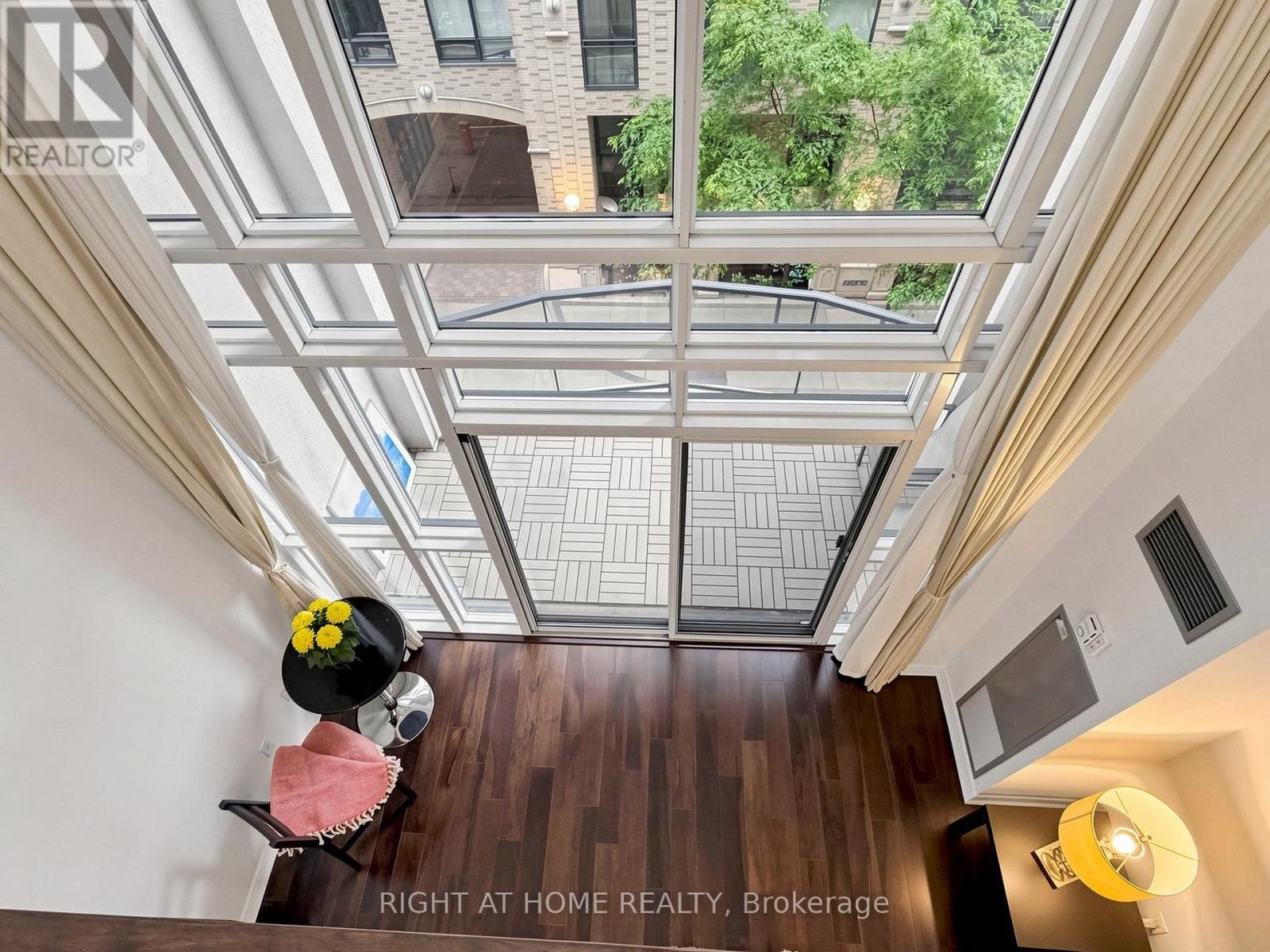 404 - 30 Hayden Street, Toronto, ON - Indoor Photo Showing Other Room
