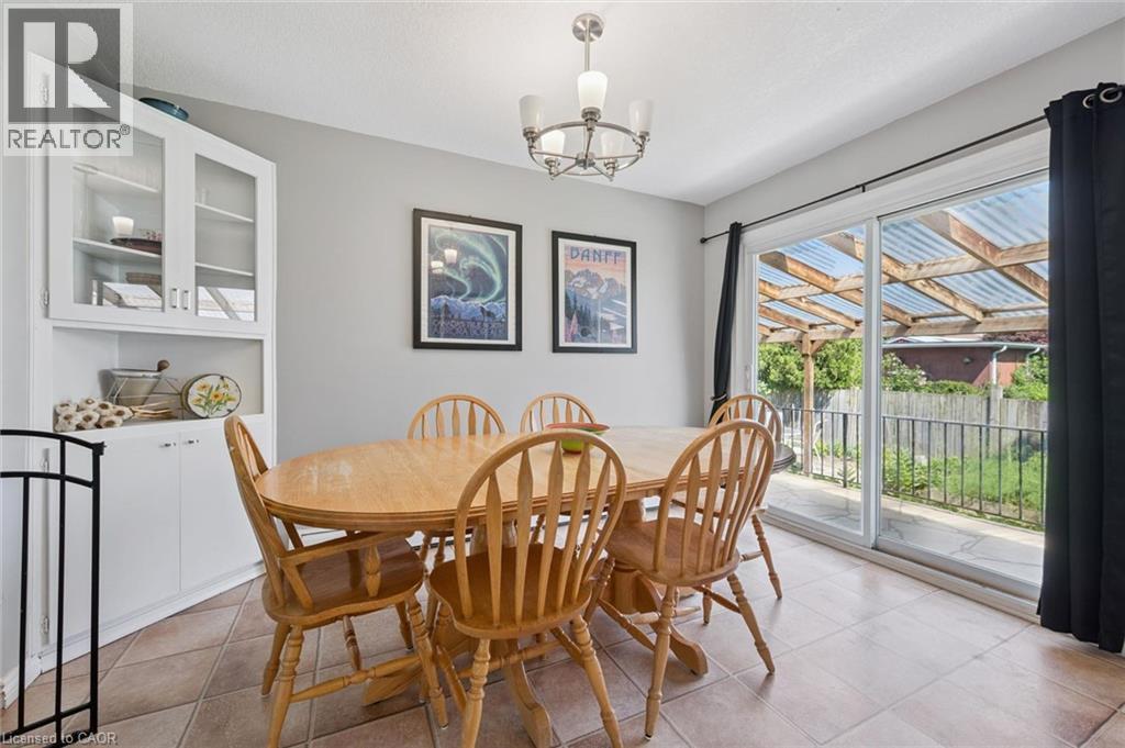 153 Fourth Avenue, Kitchener, ON - Indoor Photo Showing Dining Room