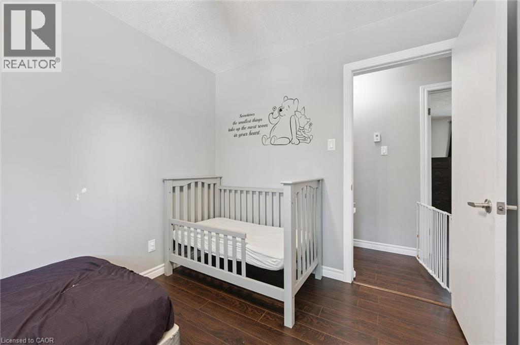 153 Fourth Avenue, Kitchener, ON - Indoor Photo Showing Bedroom