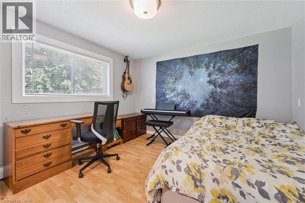 153 Fourth Avenue, Kitchener, ON - Indoor Photo Showing Bedroom
