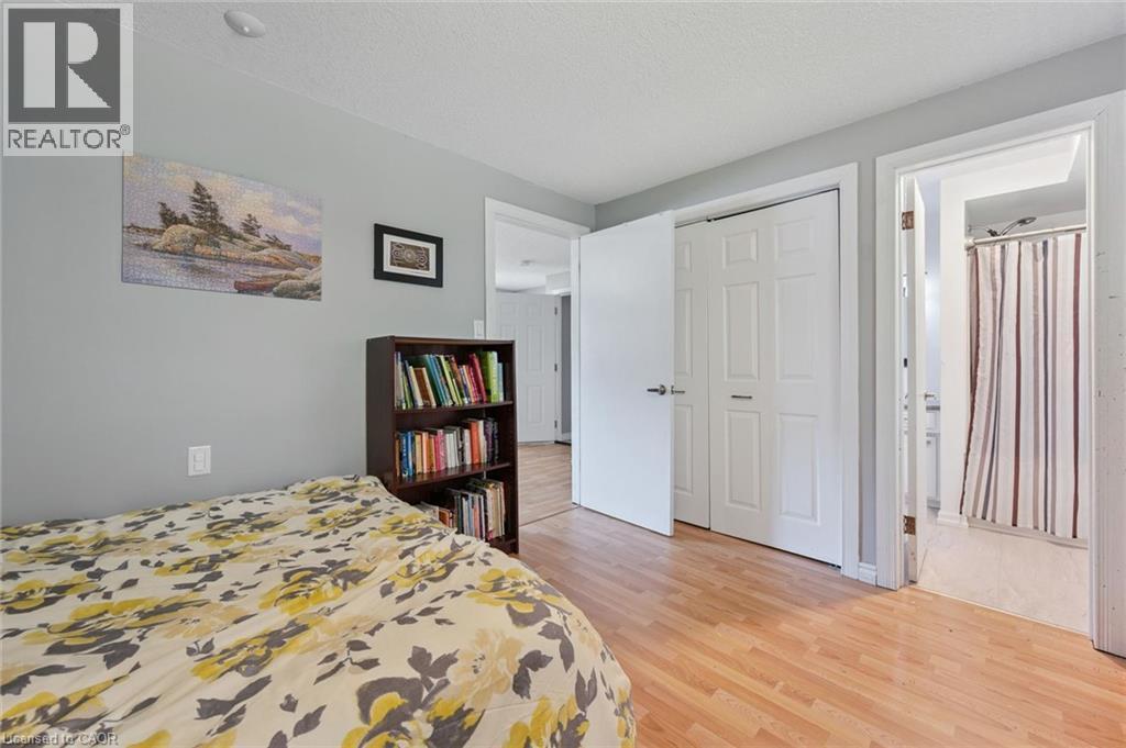153 Fourth Avenue, Kitchener, ON - Indoor Photo Showing Bedroom