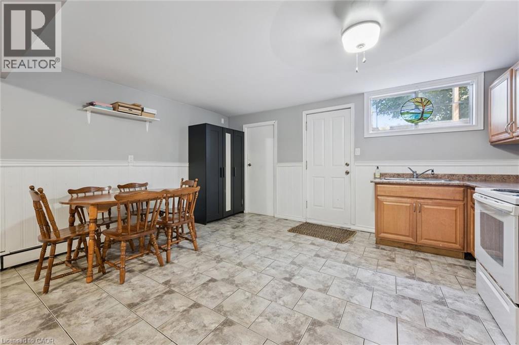 153 Fourth Avenue, Kitchener, ON - Indoor