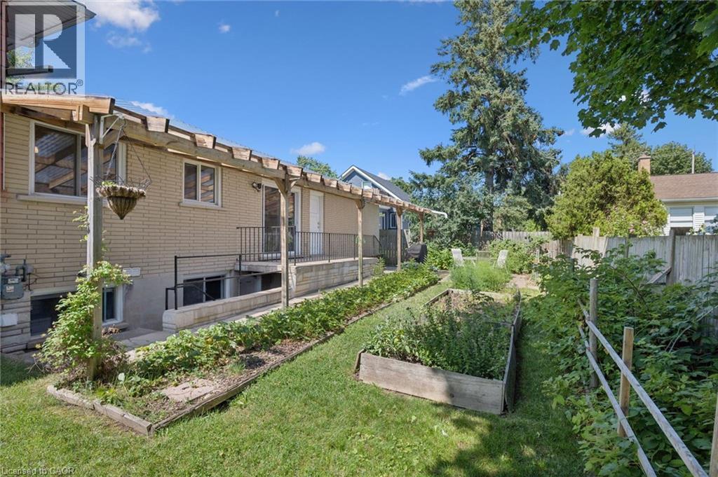 153 Fourth Avenue, Kitchener, ON - Outdoor