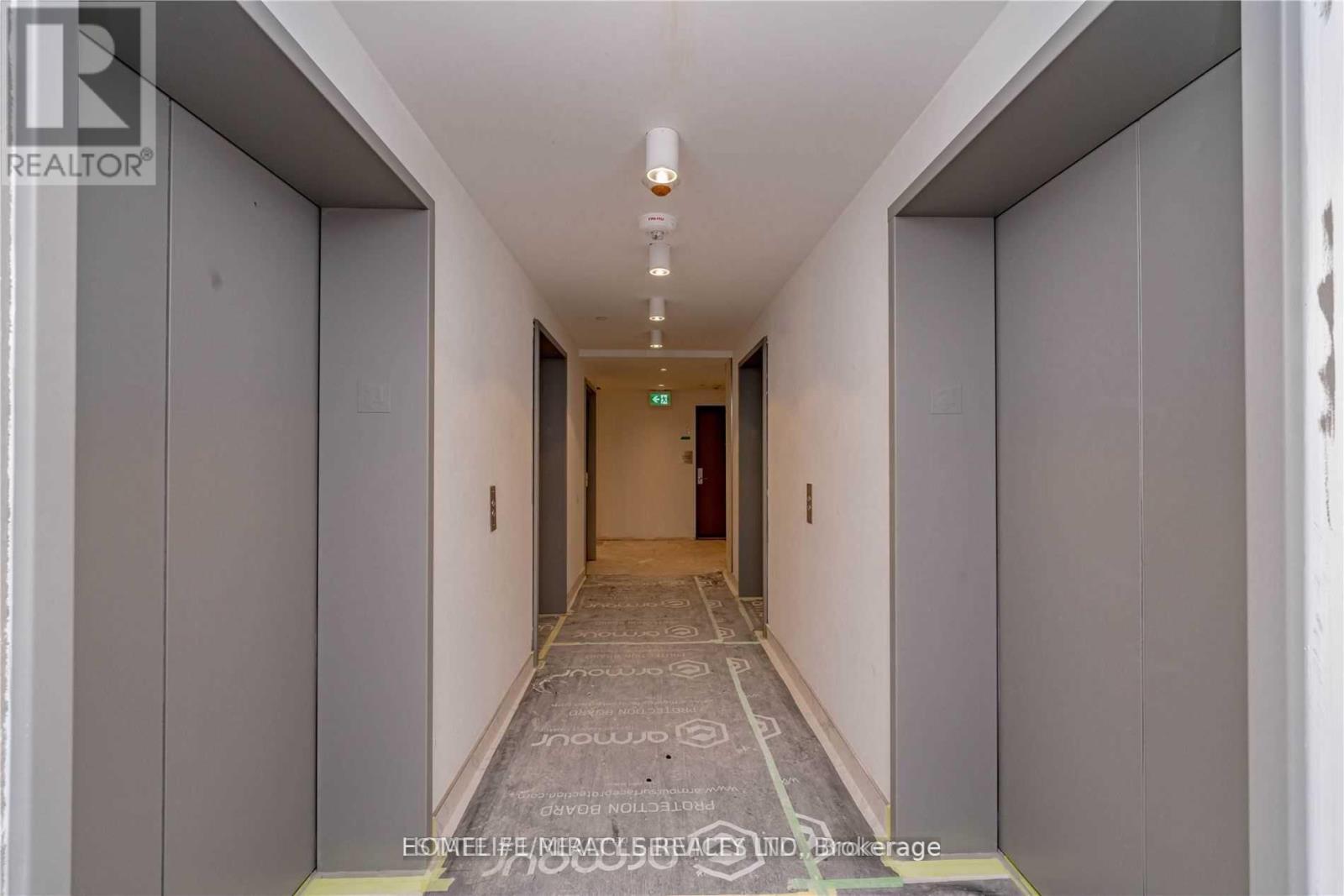 1928 Lakeshore Boulevard W, Toronto, ON