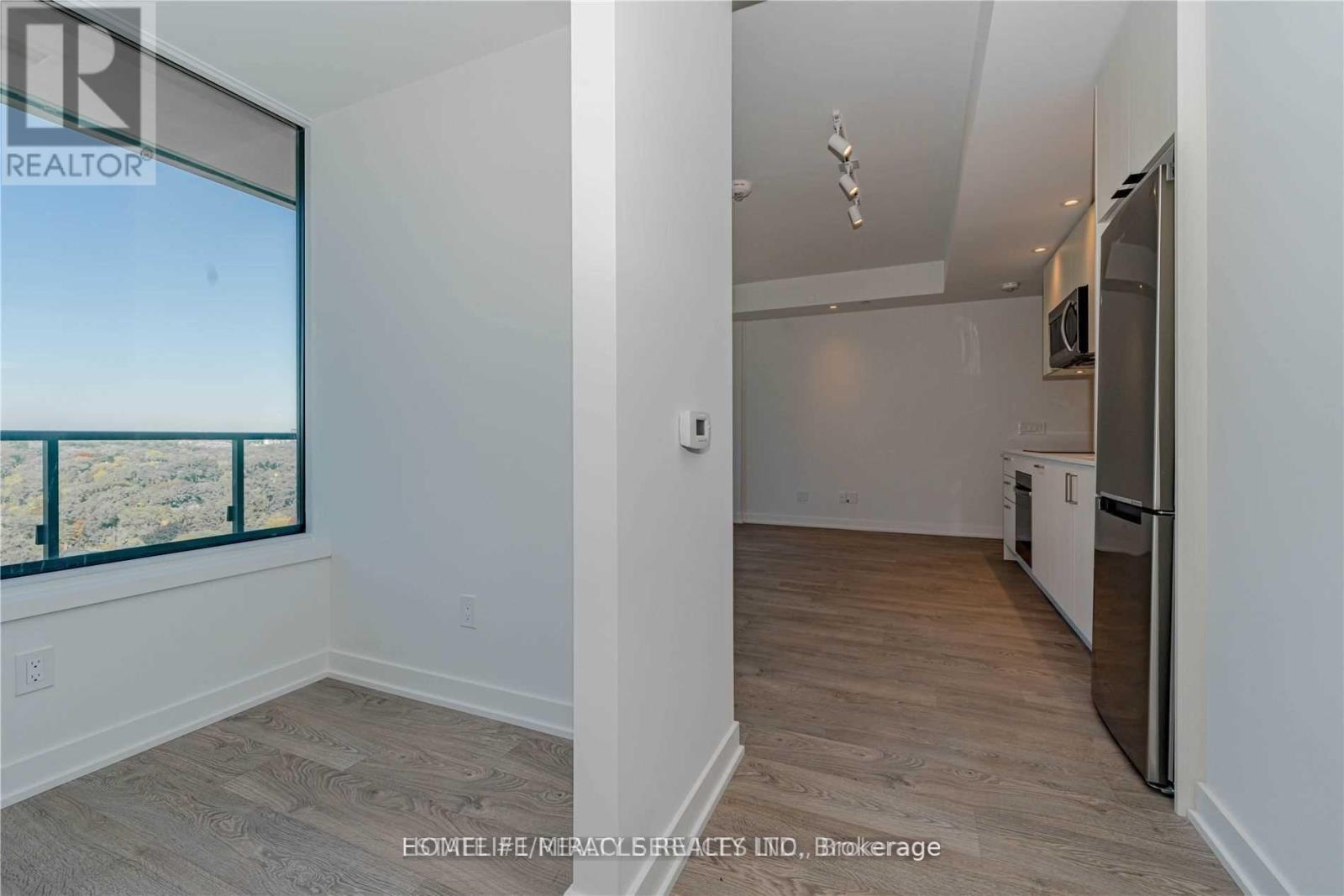 1928 Lakeshore Boulevard W, Toronto, ON