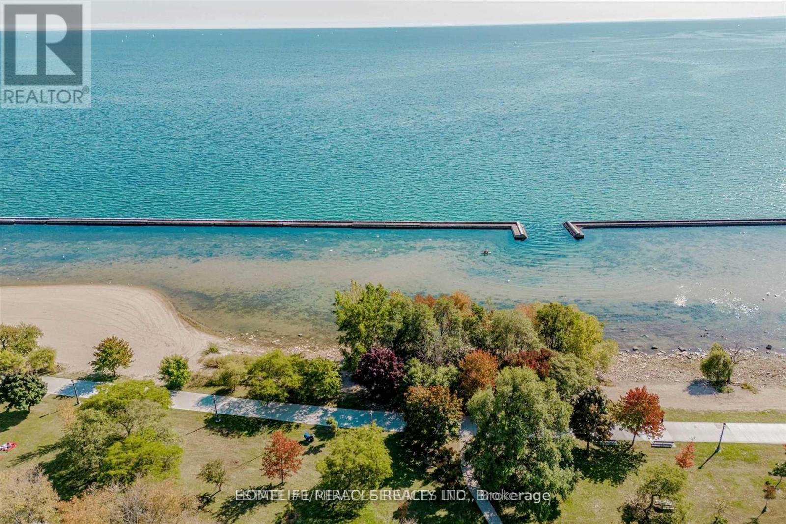 1928 Lakeshore Boulevard W, Toronto, ON