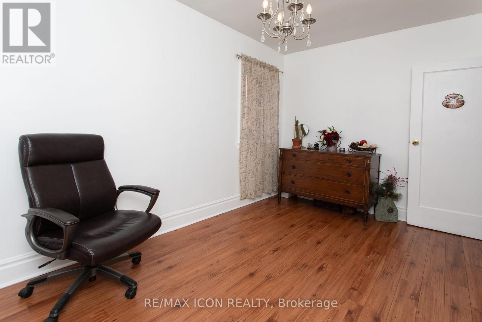 299 Park Street, Kitchener, ON - Indoor