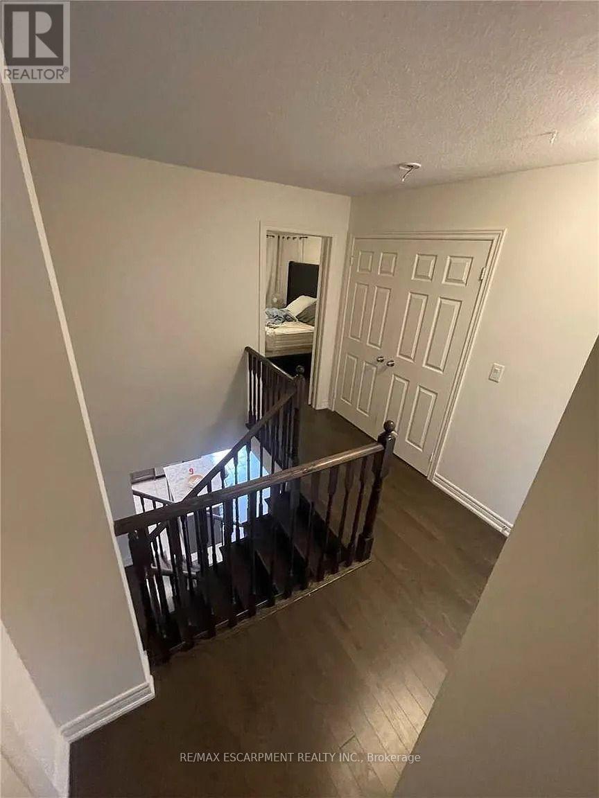 3930 Tufgar Crescent, Burlington, ON - Indoor