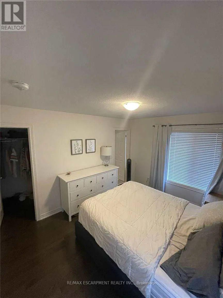 3930 Tufgar Crescent, Burlington, ON - Indoor Photo Showing Bedroom