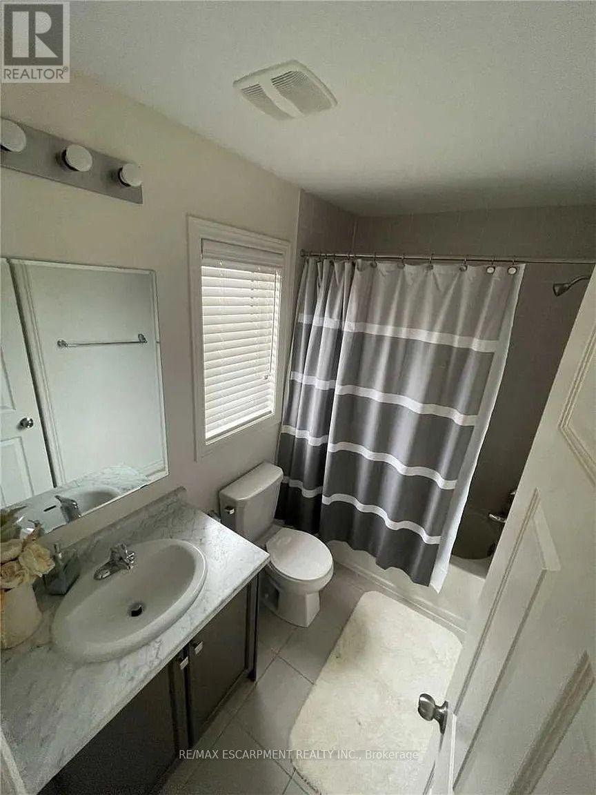 3930 Tufgar Crescent, Burlington, ON - Indoor Photo Showing Bathroom