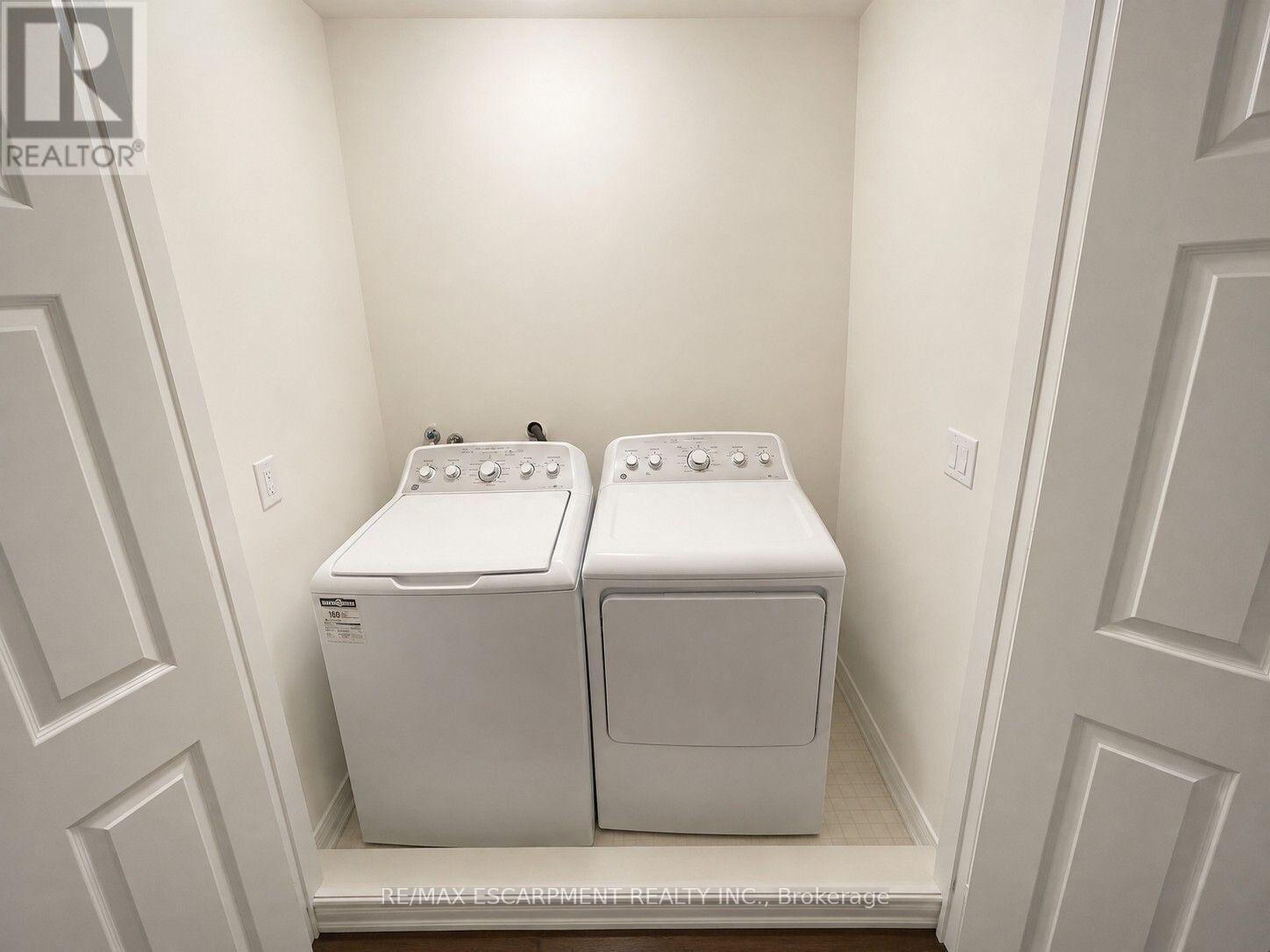 3930 Tufgar Crescent, Burlington, ON - Indoor Photo Showing Laundry Room