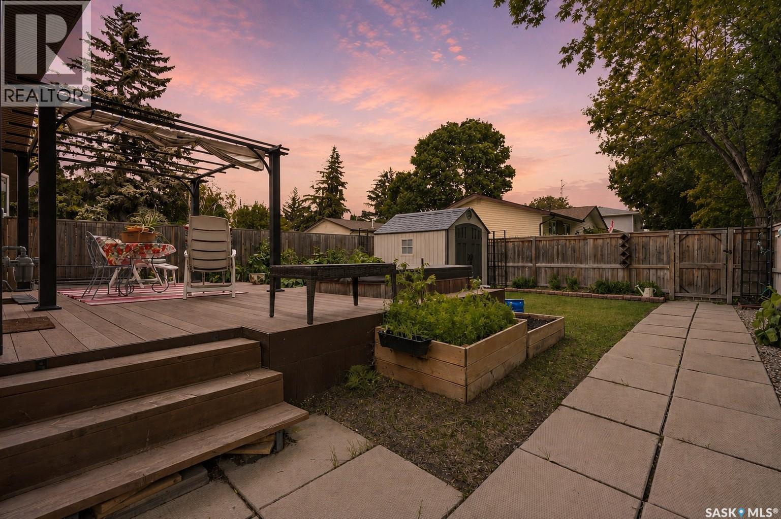 2715 Arlington Avenue, Saskatoon, SK - Outdoor With Deck Patio Veranda