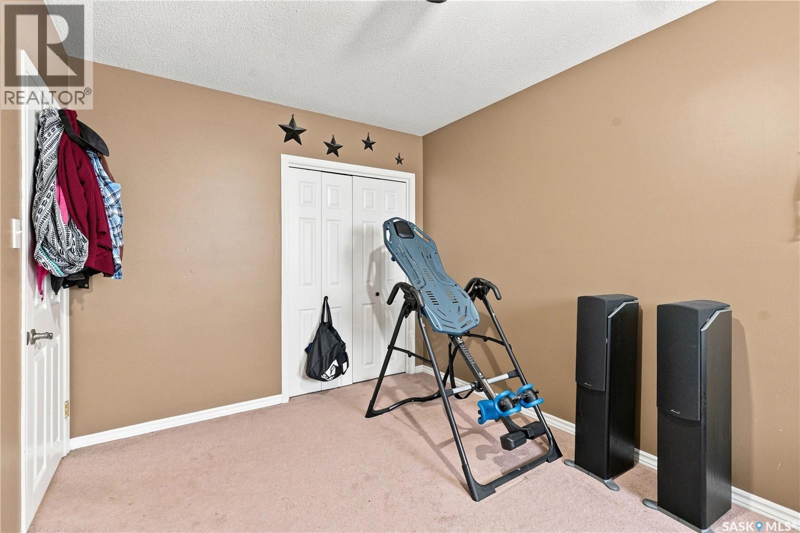 2715 Arlington Avenue, Saskatoon, SK - Indoor