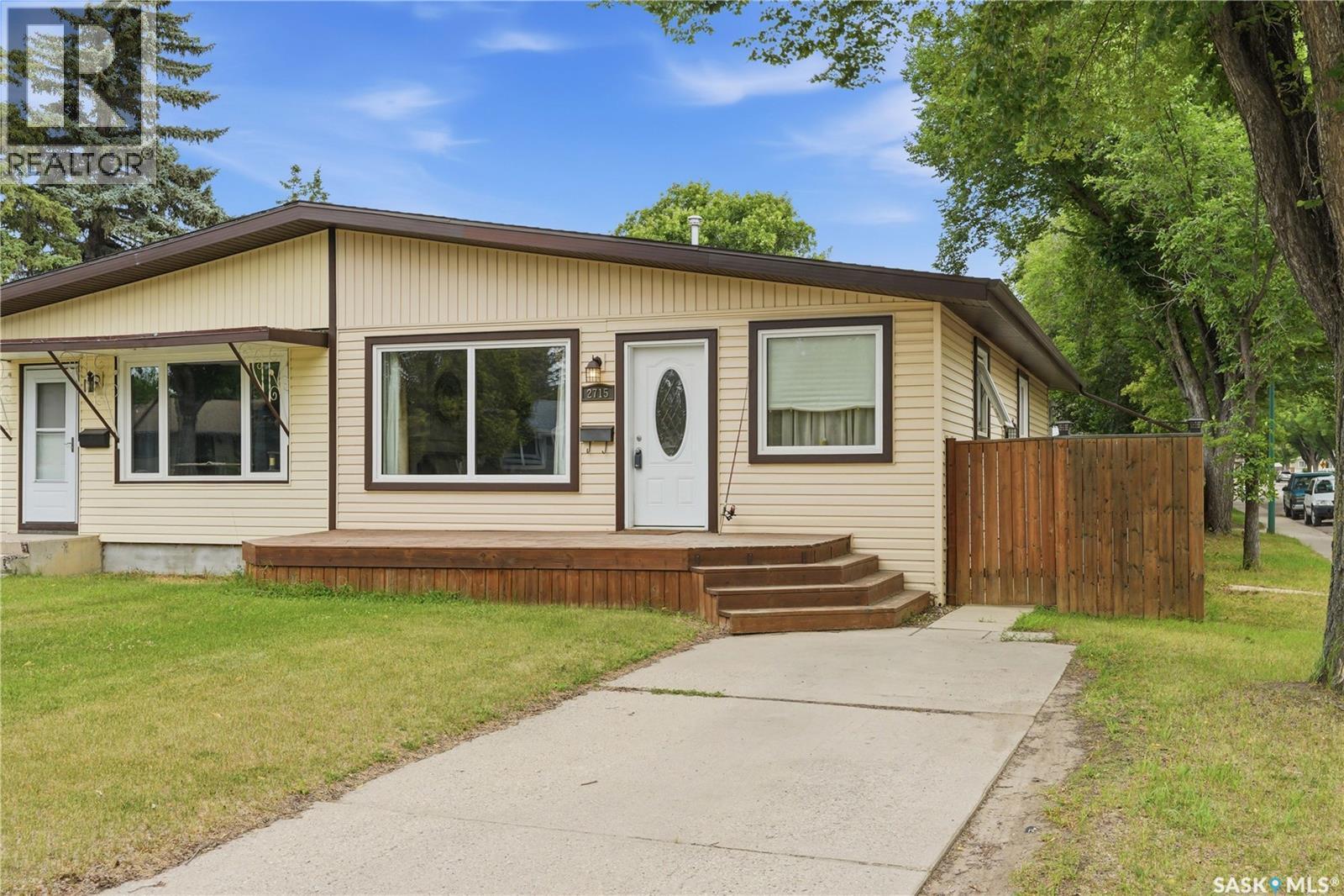2715 Arlington Avenue, Saskatoon, SK - Outdoor