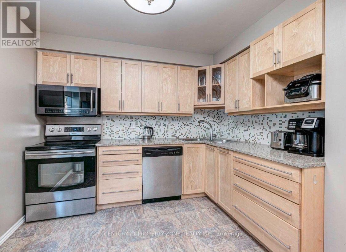 6 Roehampton Crescent W, Brampton, ON