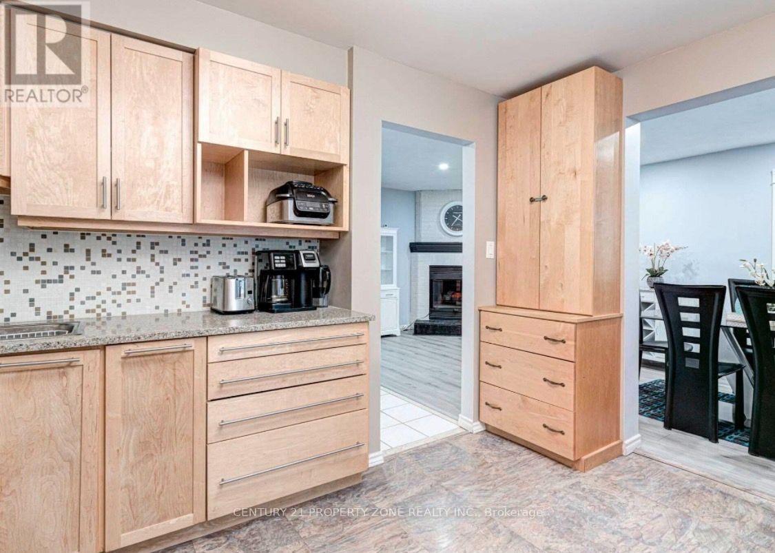 6 Roehampton Crescent W, Brampton, ON
