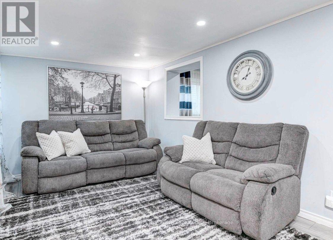 6 Roehampton Crescent W, Brampton, ON