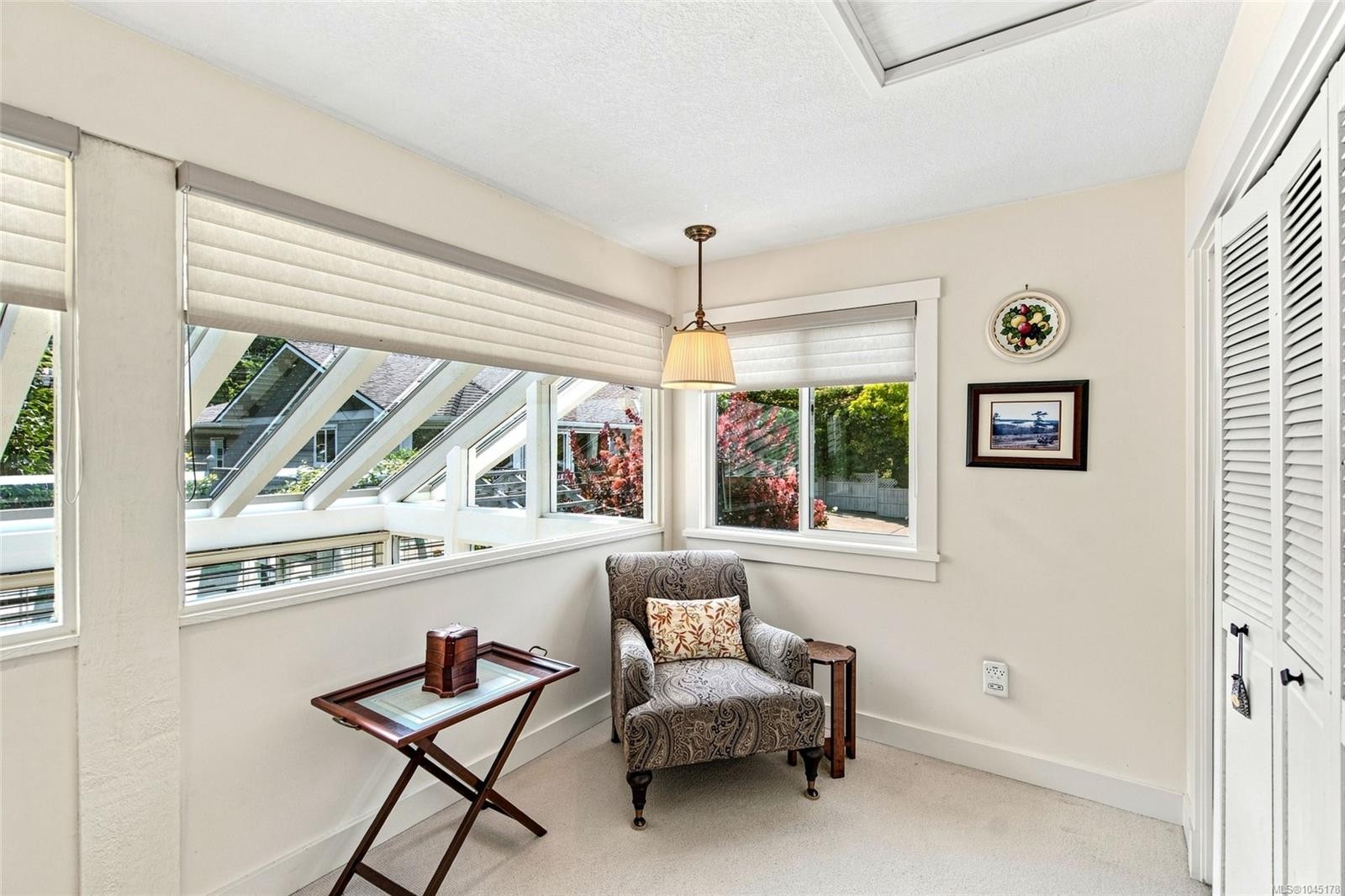 549 Memorial Ave, Qualicum Beach, BC
