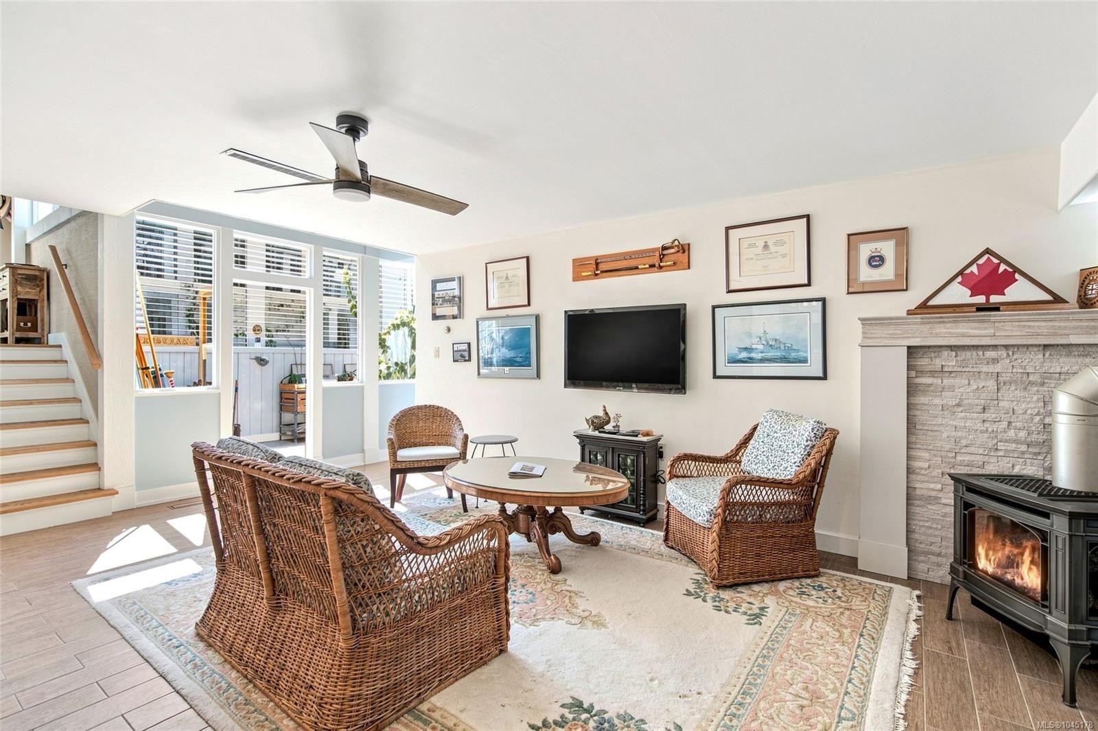 549 Memorial Ave, Qualicum Beach, BC