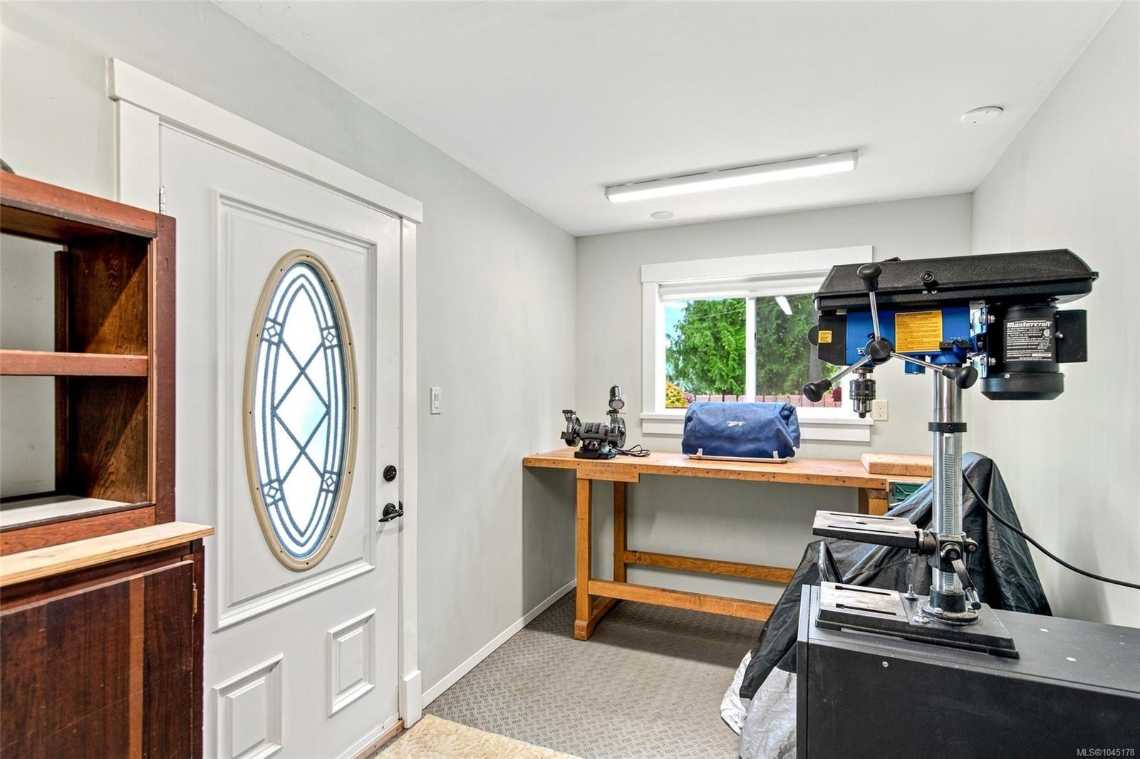 549 Memorial Ave, Qualicum Beach, BC