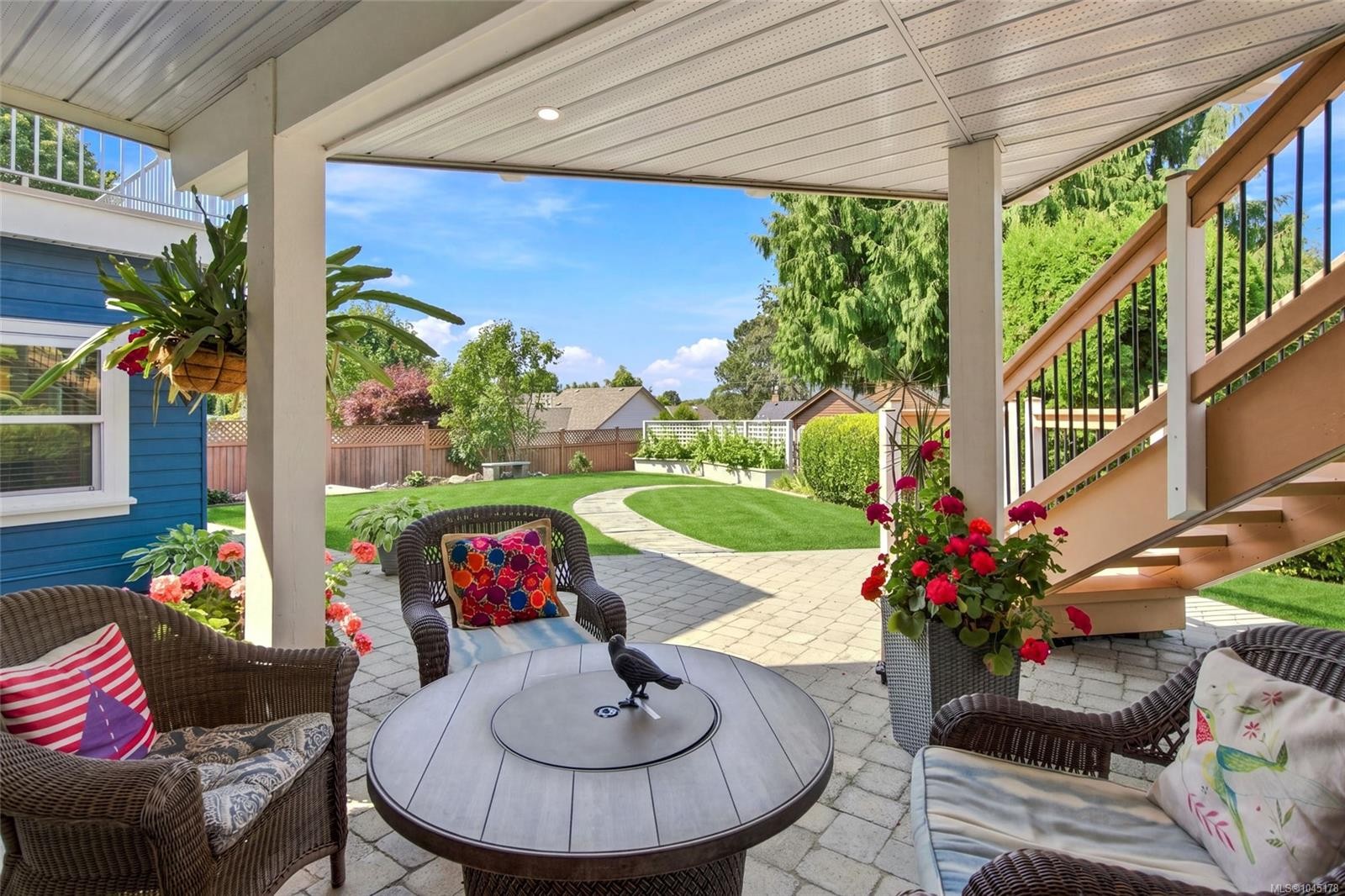 549 Memorial Ave, Qualicum Beach, BC