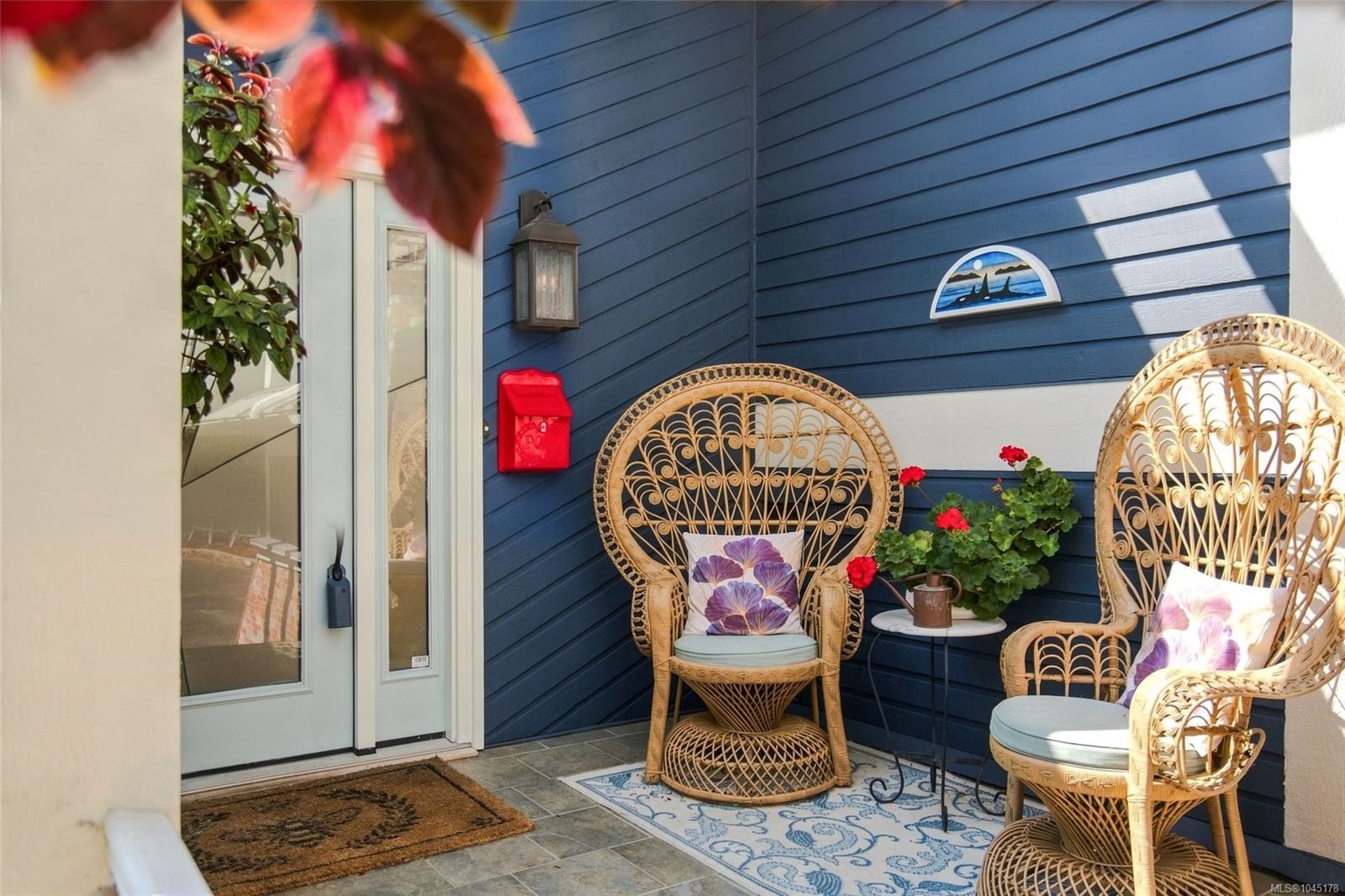 549 Memorial Ave, Qualicum Beach, BC