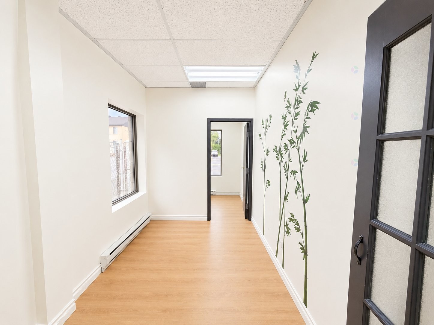 Office - 103-4707 Boul. Des Laurentides, Laval (Auteuil), QC - Indoor Photo Showing Other Room