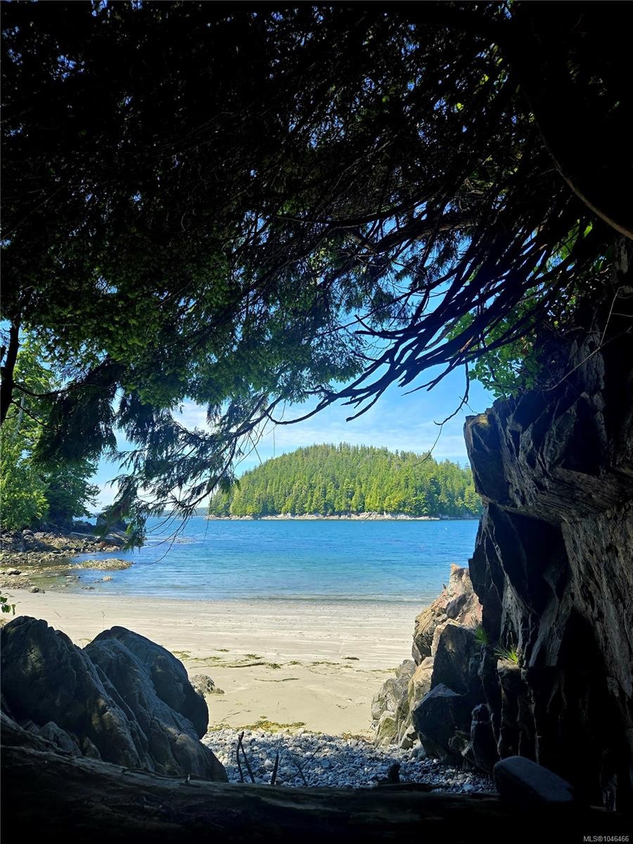 261 Cedar St, Tofino, BC