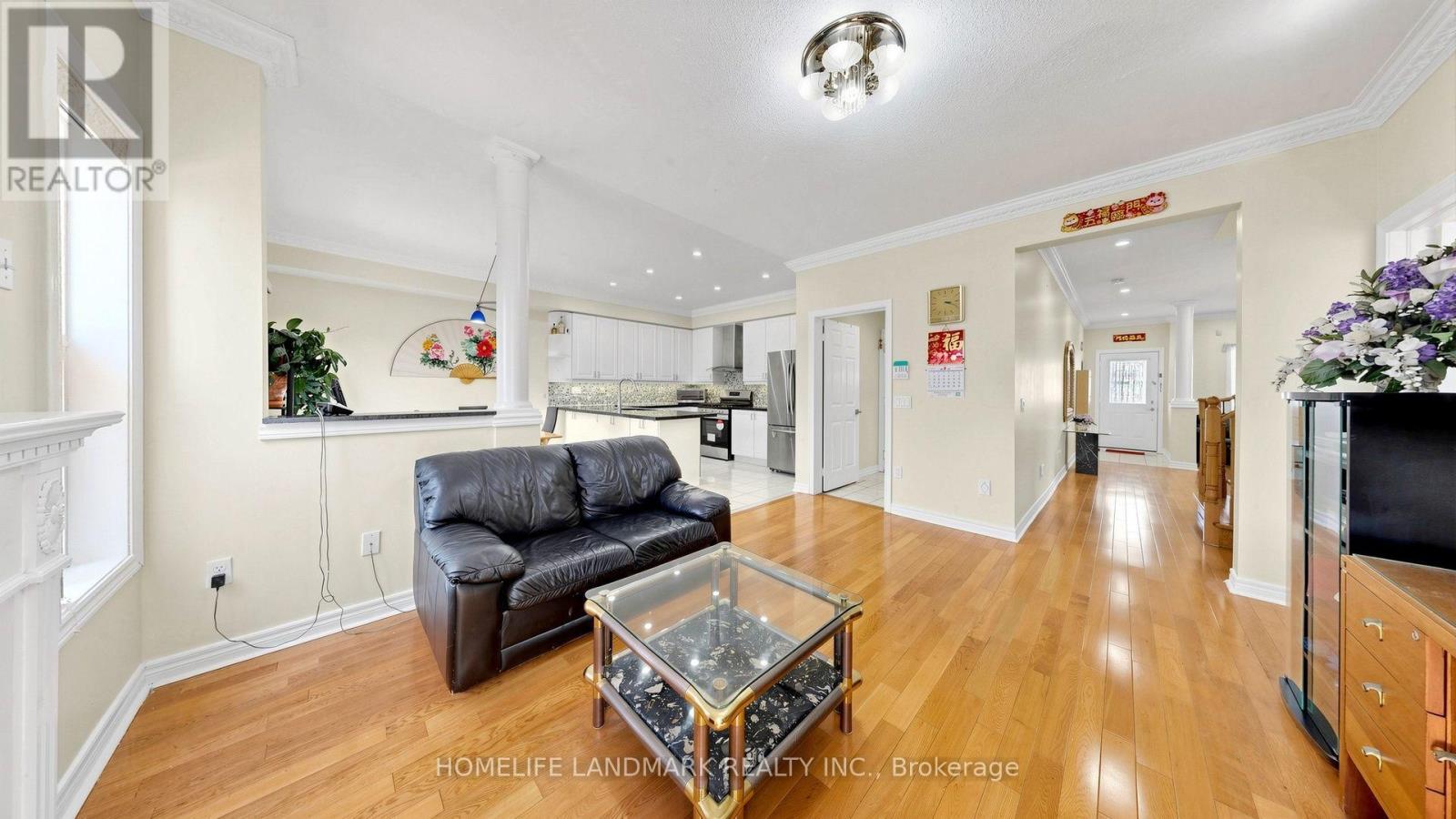 220 Williamson Road, Markham, ON - Indoor Photo Showing Living Room