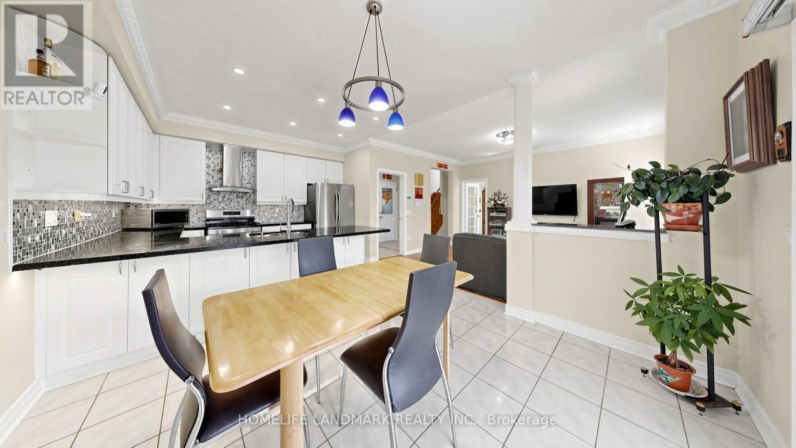 220 Williamson Road, Markham, ON - Indoor