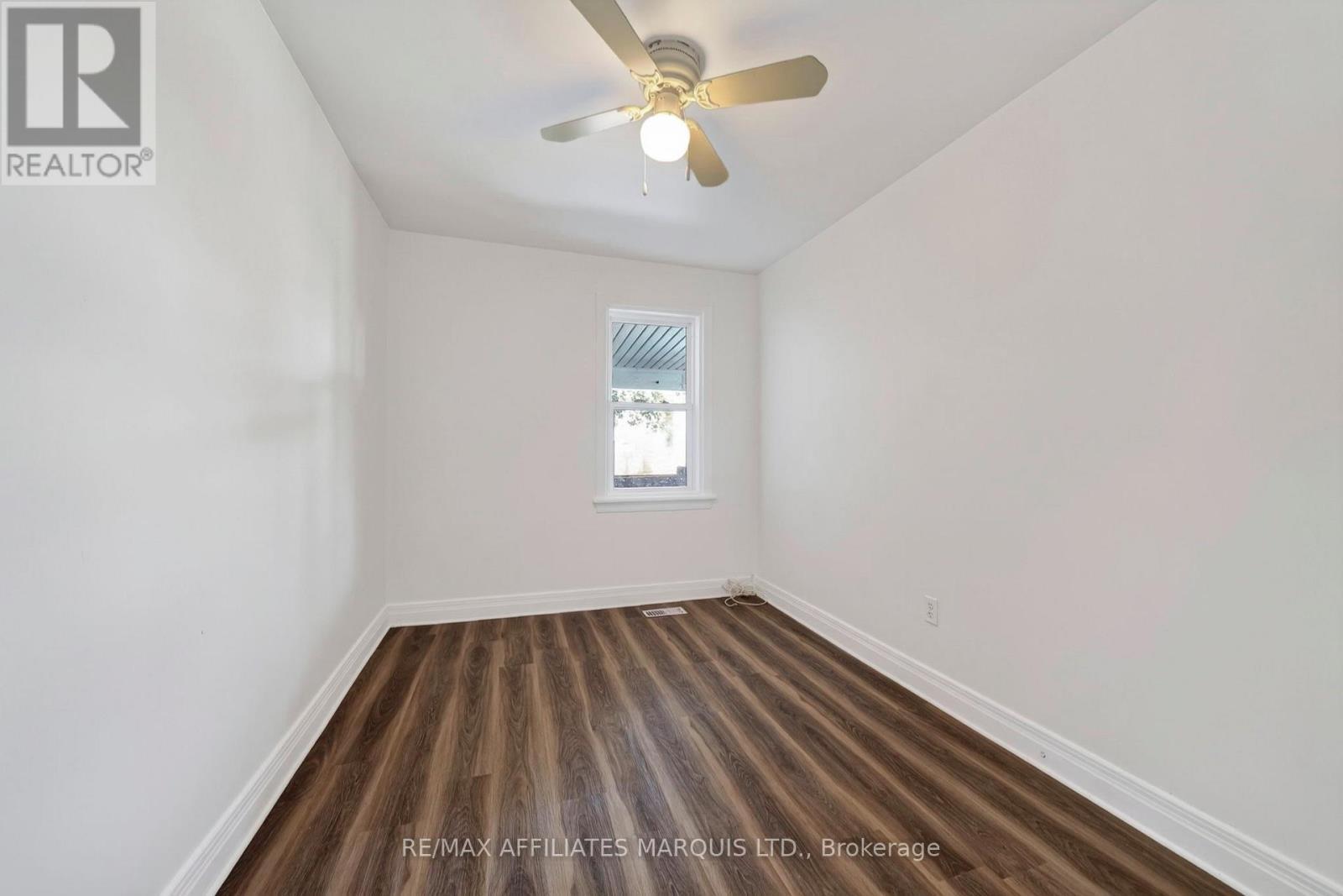 331 Carleton Street, Cornwall, ON - Indoor Photo Showing Other Room