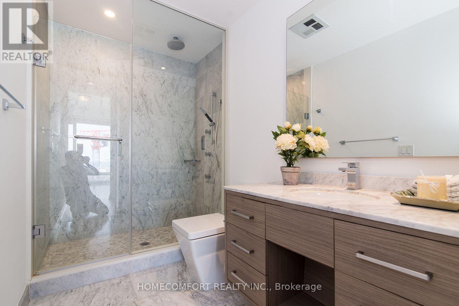 4703 - 488 University Avenue, Toronto, ON - Indoor Photo Showing Bathroom