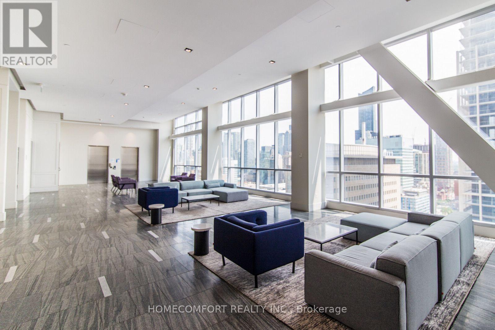 4703 - 488 University Avenue, Toronto, ON - Indoor