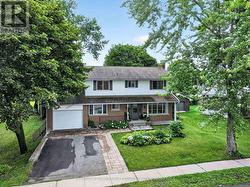 335 ELIZABETH DRIVE Gananoque, ON K7G 1P6