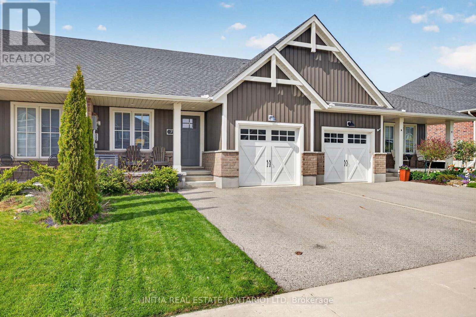 7 Cortland Terrace, St. Thomas, ON - Outdoor With Facade