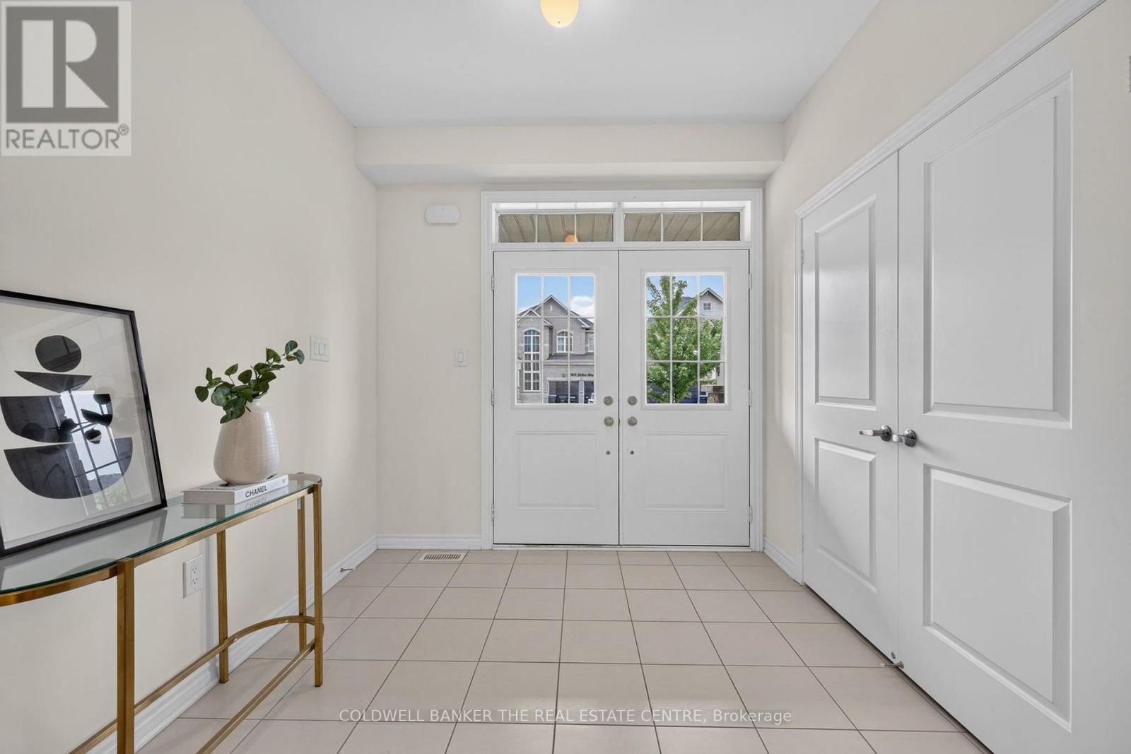 1048 Barton Way, Innisfil, ON - Indoor Photo Showing Other Room