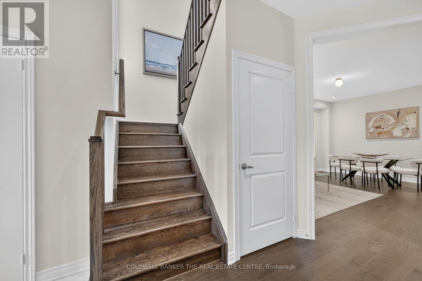 1048 Barton Way, Innisfil, ON - Indoor Photo Showing Other Room