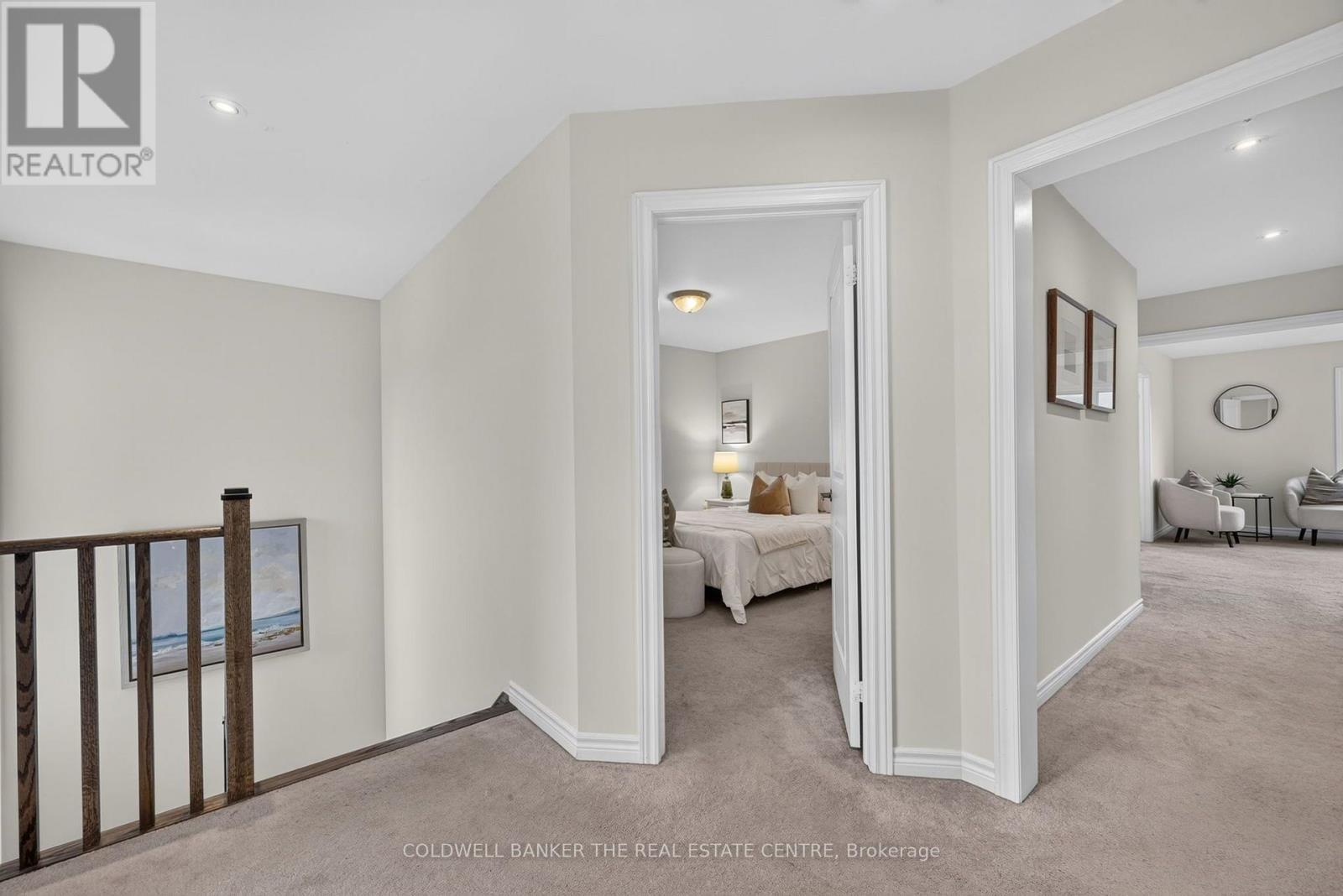 1048 Barton Way, Innisfil, ON - Indoor Photo Showing Other Room