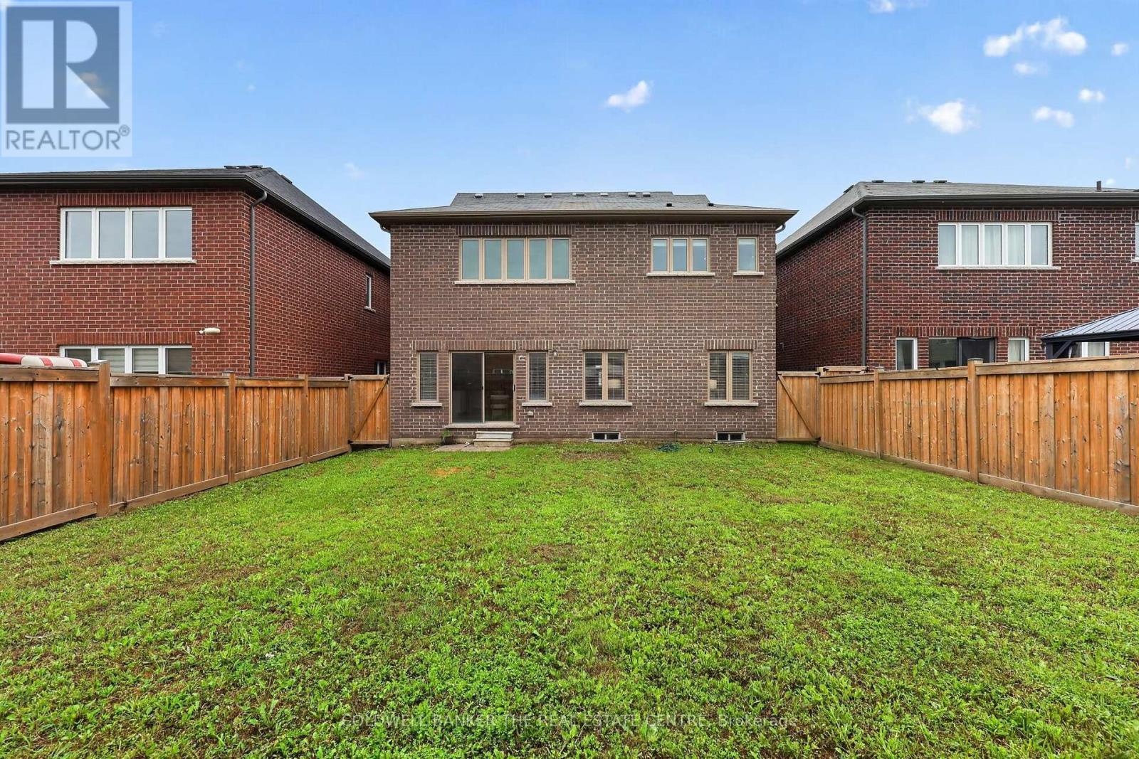 1048 Barton Way, Innisfil, ON - Outdoor With Exterior