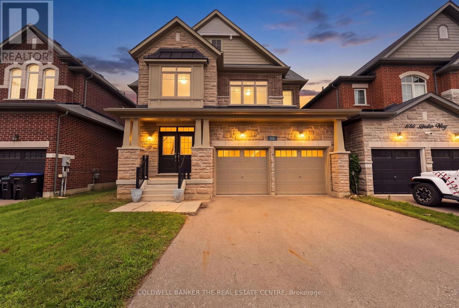 1048 Barton Way, Innisfil, ON - Outdoor With Facade