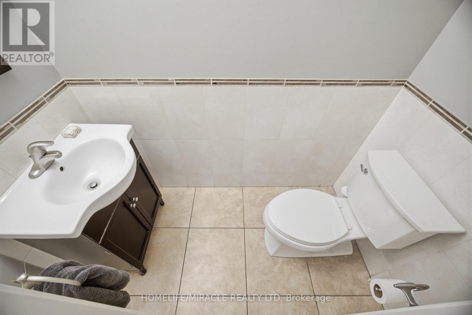 6089 Carradine Court, Mississauga, ON - Indoor Photo Showing Bathroom