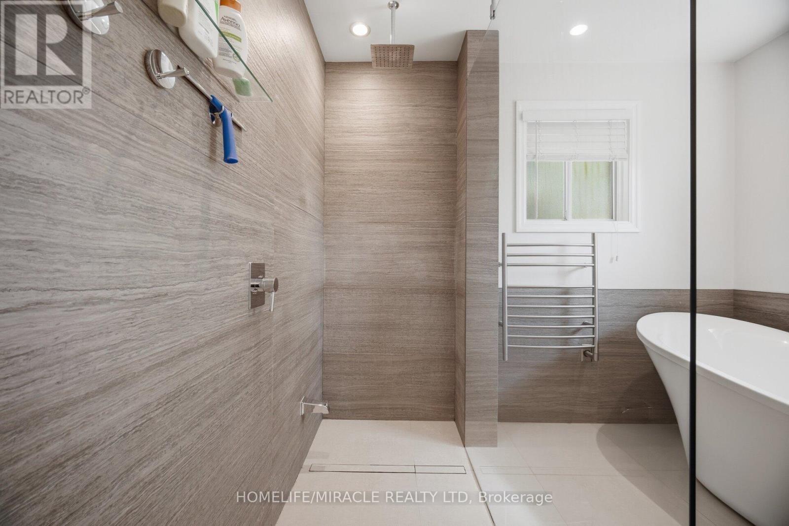 6089 Carradine Court, Mississauga, ON - Indoor Photo Showing Bathroom