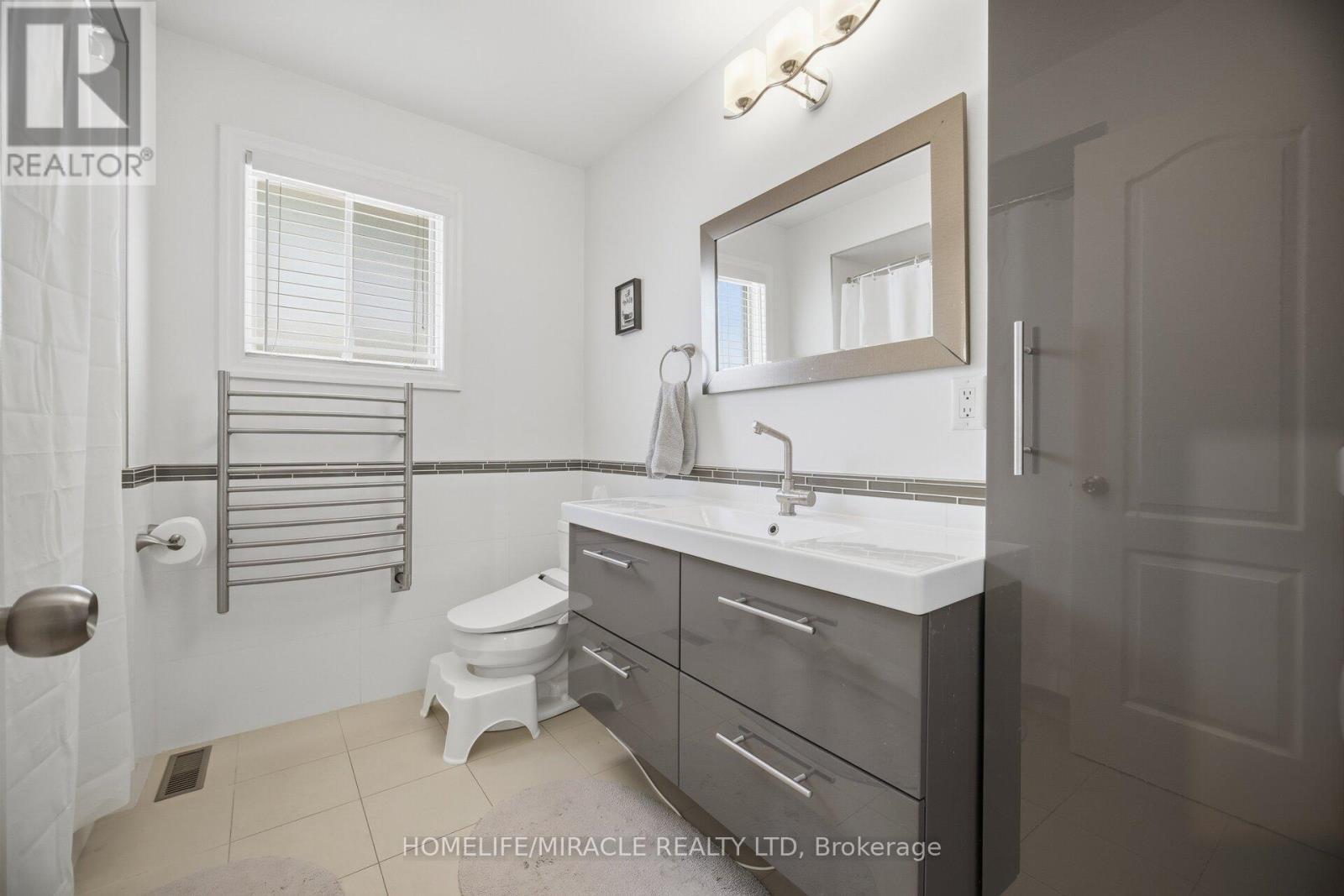 6089 Carradine Court, Mississauga, ON - Indoor Photo Showing Bathroom