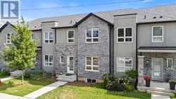 8 - 182 BROADWAY LANE Welland (Broadway), ON L3C 5L5