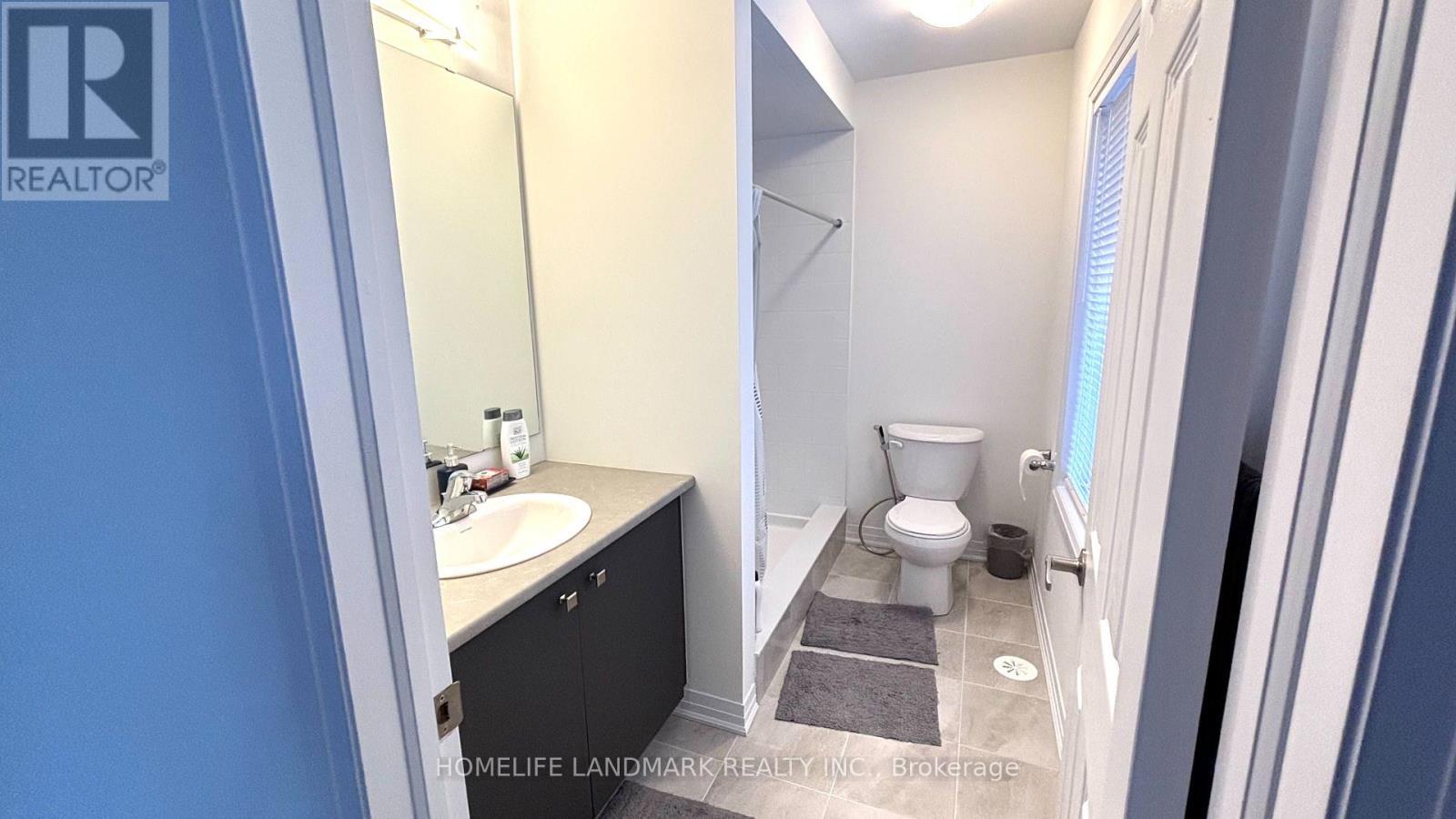 Ensuite washroom - 19 Pogie Drive, Welland, ON - Indoor Photo Showing Bathroom