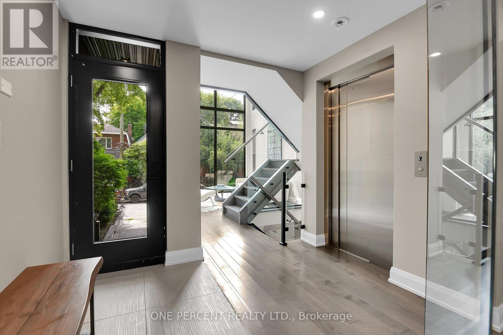 Foyer - 41 Second Avenue, Ottawa, ON - Indoor Photo Showing Other Room