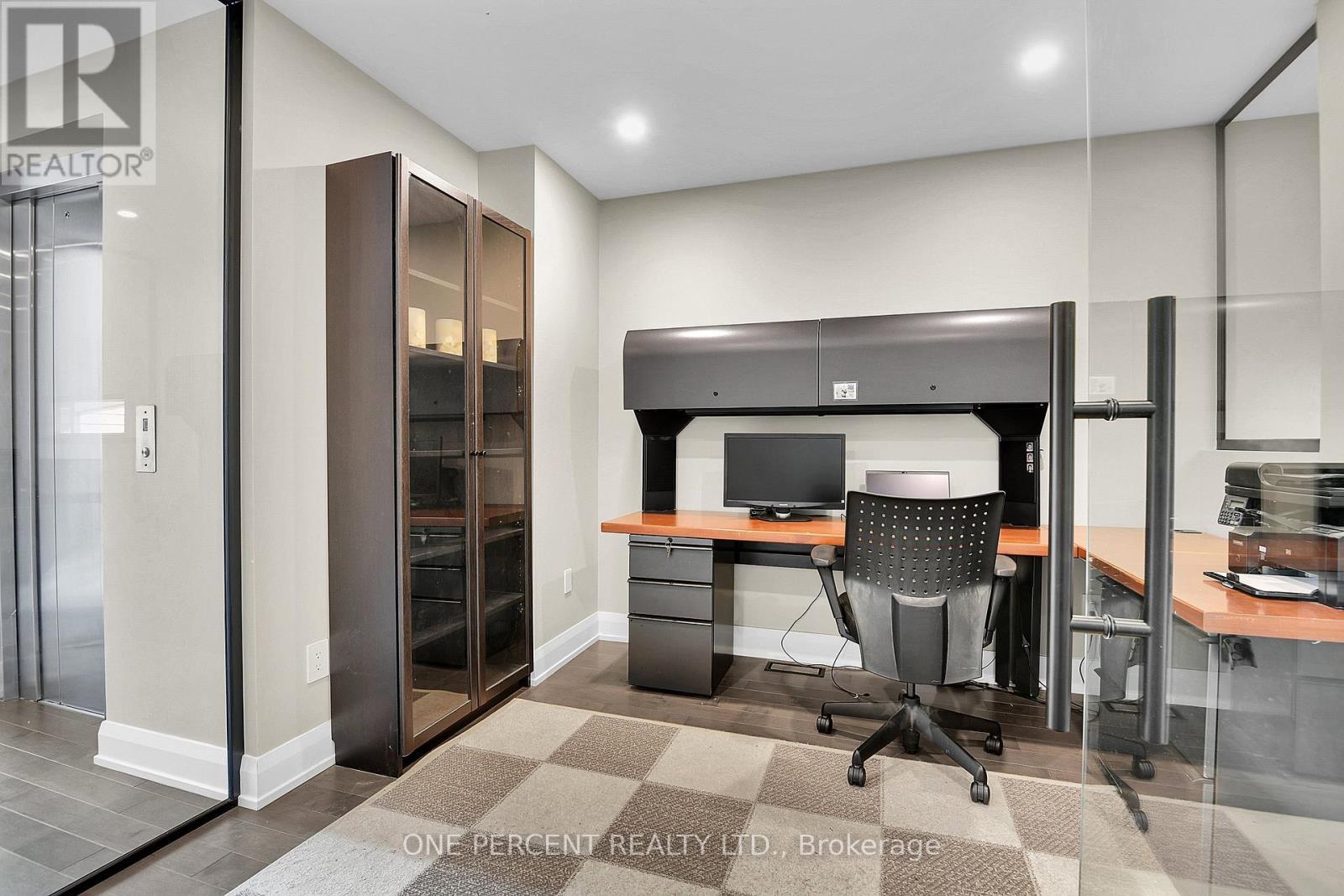 Office - 41 Second Avenue, Ottawa, ON - Indoor Photo Showing Other Room